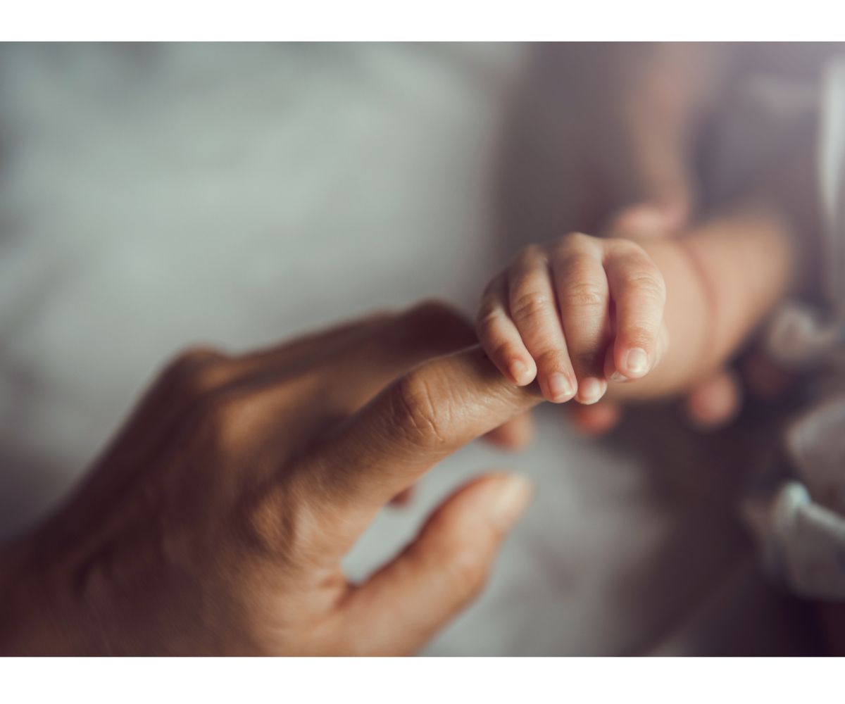 13 Essential Tips For New Moms (From a Mom of 5)